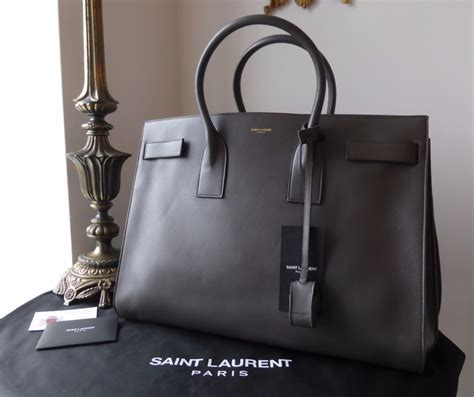 sac chaine yves saint laurent|ysl sac de jour large.